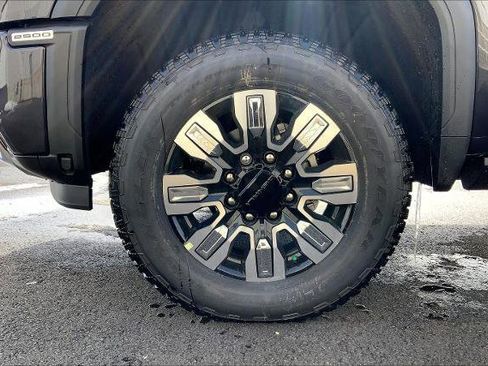 New 2026 GMC Sierra 2500 Denali w/ Denali Reserve Package AWD/4WD image 6