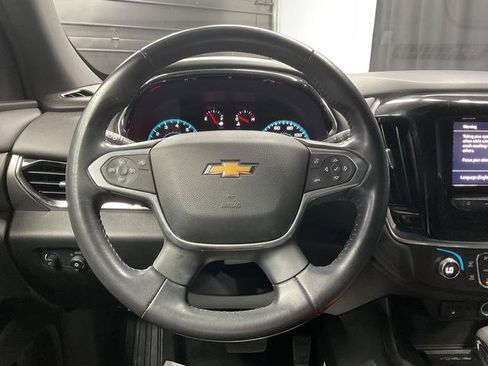 Used 2022 Chevrolet Traverse LT FWD image 20
