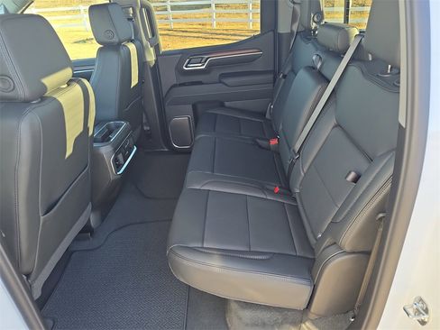 New 2026 GMC Sierra 1500 Denali w/ Denali Reserve Package image 15