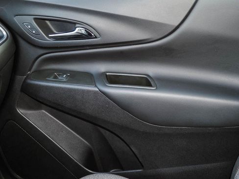 Used 2024 Chevrolet Equinox LT FWD image 17