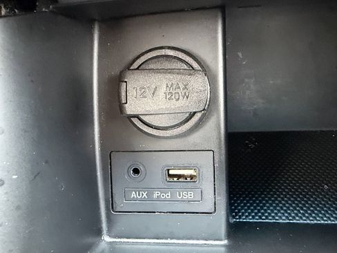 Used 2014 Hyundai Elantra SE FWD image 25