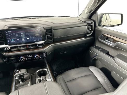 Used 2024 GMC Sierra 1500 Elevation w/ Elevation Premium Package AWD/4WD image 23