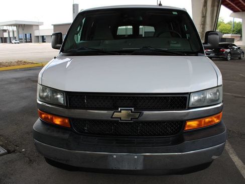 Used 2019 Chevrolet Express 3500 LT w/ LT Preferred Equipment Group RWD image 3