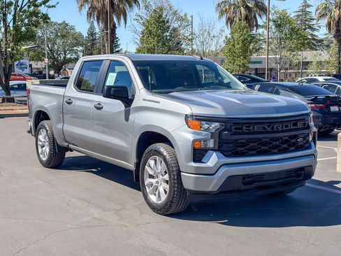 Used 2023 Chevrolet Silverado 1500 Custom image 5
