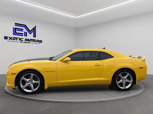 Used 2013 Chevrolet Camaro SS RWD image 2