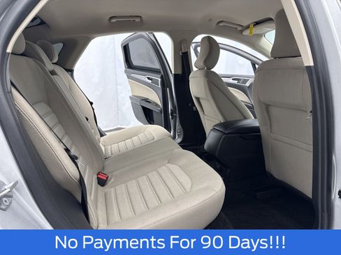 Used 2018 Ford Fusion S image 30