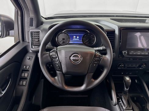 Used 2023 Nissan Frontier SV w/ Midnight Edition Package image 12