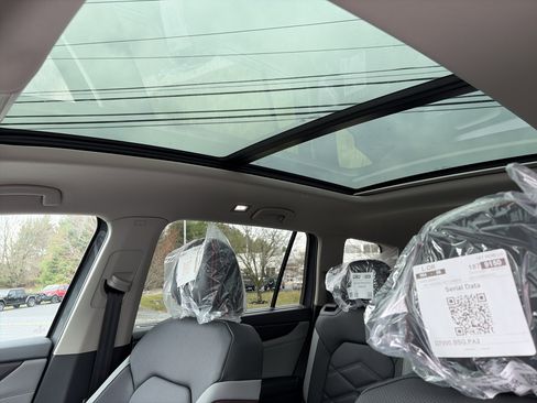 New 2026 Volkswagen Atlas Peak Edition AWD/4WD image 15