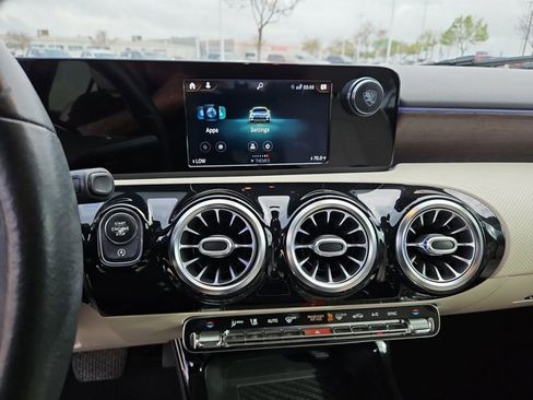 Used 2019 Mercedes-Benz A 220 image 14