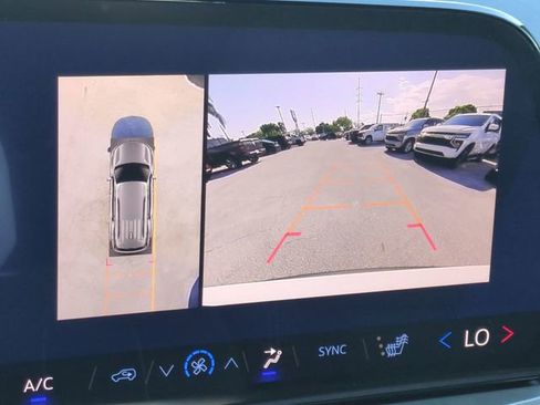 New 2026 Chevrolet Traverse LT w/ Driver Confidence Package FWD image 19