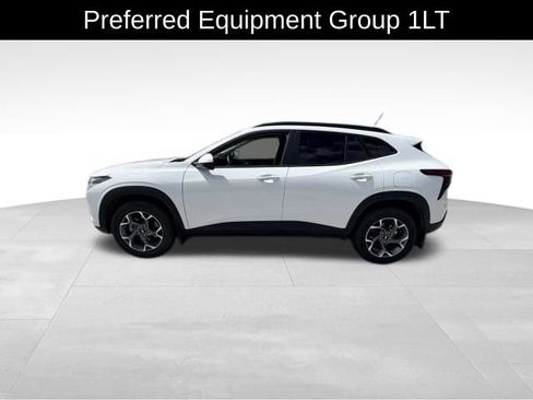 Certified 2026 Chevrolet Trax LT w/ LT Convenience Package FWD image 4