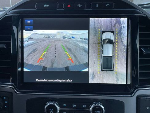 Used 2022 Ford F350 Lariat w/ Black Appearance Package image 4