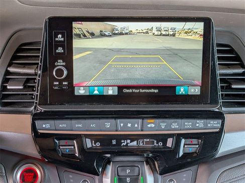 Used 2025 Honda Odyssey Sport-L image 18