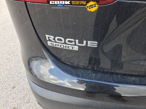 Used 2021 Nissan Rogue Sport SL image 12