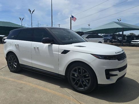 Used 2026 Land Rover Range Rover Sport SE AWD/4WD image 5