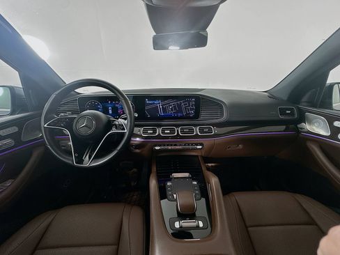 Used 2024 Mercedes-Benz GLS 450 4MATIC image 14