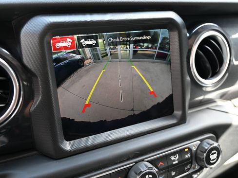 Used 2023 Jeep Wrangler Unlimited Rubicon 392 AWD/4WD image 32