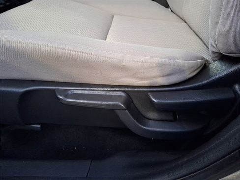 Used 2017 Honda HR-V EX image 21