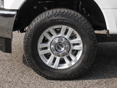 Used 2018 Ford F350 XLT image 39