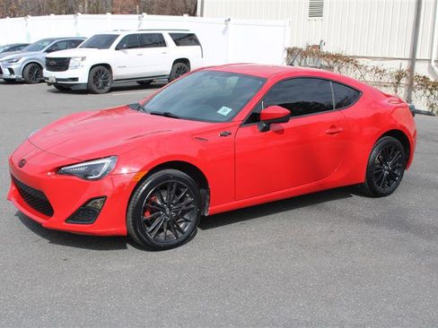 Used 2013 Scion FR-S image 4