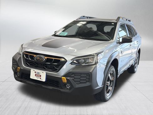 Used 2025 Subaru Outback Wilderness AWD/4WD image 3