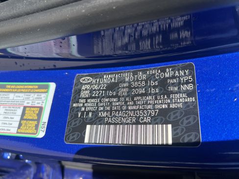 Used 2022 Hyundai Elantra Limited image 33