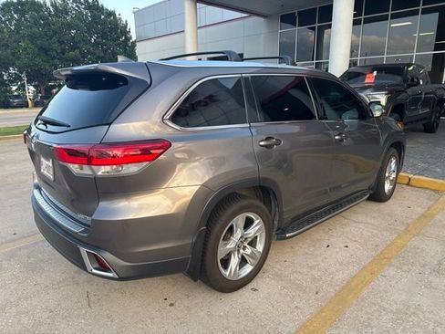 Used 2018 Toyota Highlander Limited FWD image 7