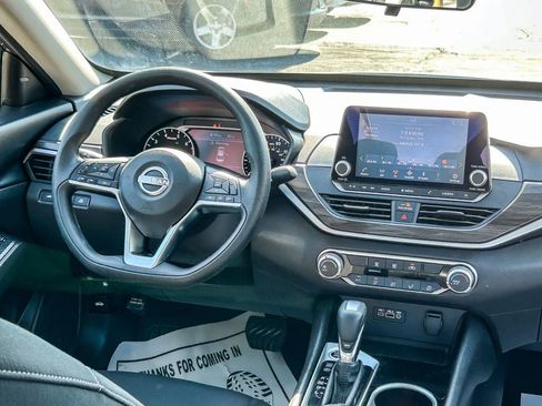 Certified 2024 Nissan Altima 2.5 SV FWD image 13