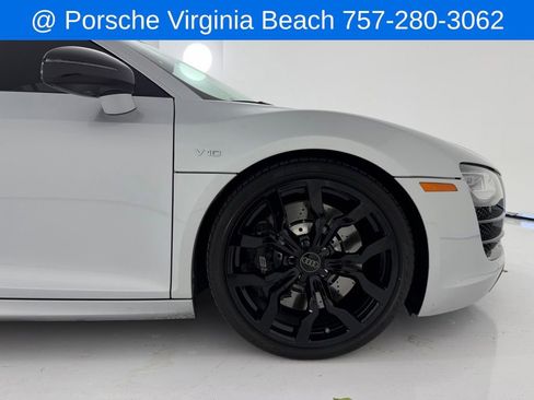 Used 2011 Audi R8 V10 AWD/4WD image 22