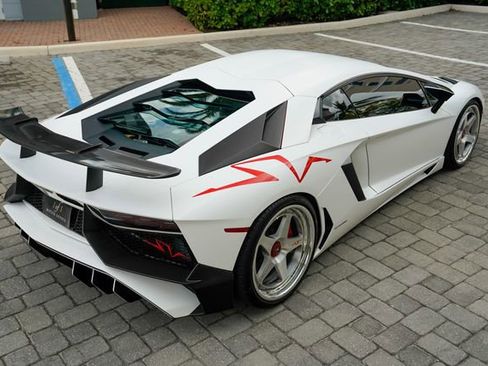Used 2016 Lamborghini Aventador LP 750-4 Superveloce AWD/4WD image 28