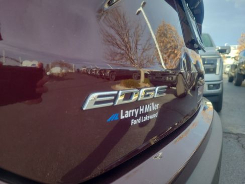 Certified 2020 Ford Edge SEL w/ Convenience Package image 24