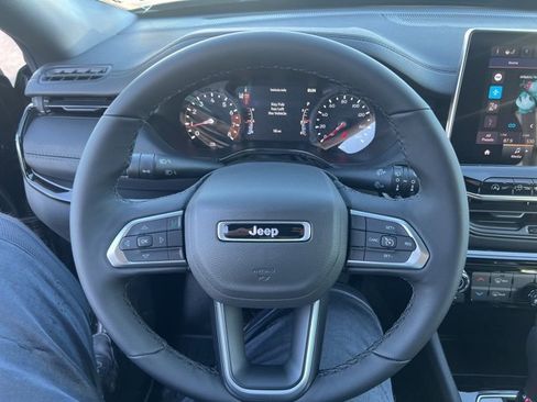 New 2026 Jeep Compass Latitude image 20