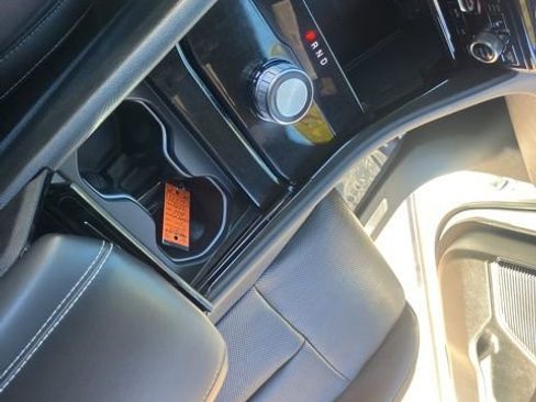 Used 2022 Jeep Grand Cherokee L Overland w/ Luxury Tech Group IV image 14