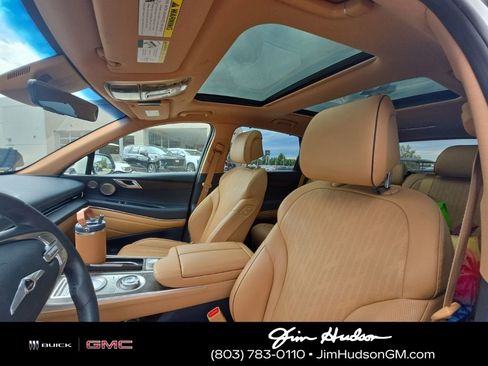 Used 2022 Genesis GV80 2.5T w/ Prestige Package 04 AWD/4WD image 9