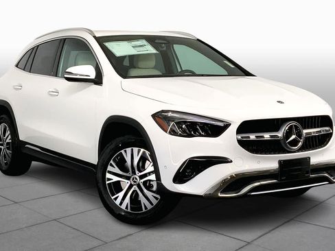 Used 2025 Mercedes-Benz GLA 250 4MATIC image 2