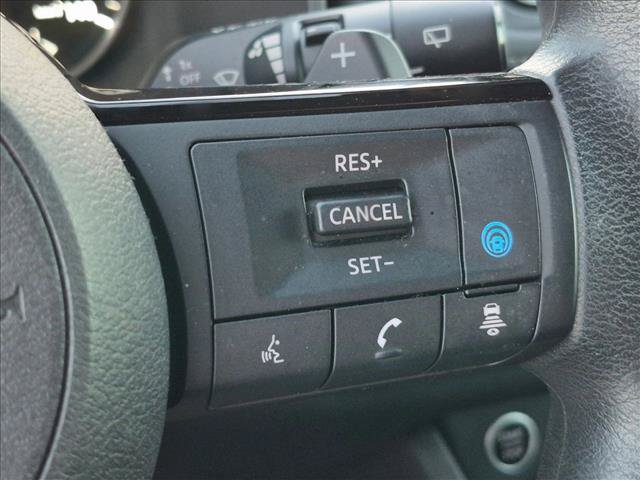 Used 2022 Nissan Rogue SV FWD image 15