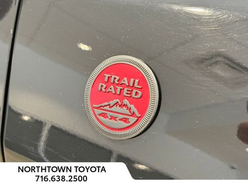 Used 2024 Jeep Compass Trailhawk image 32