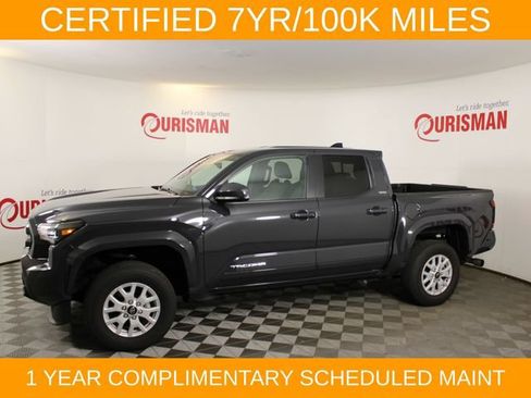 Used 2024 Toyota Tacoma SR5 AWD/4WD image 4