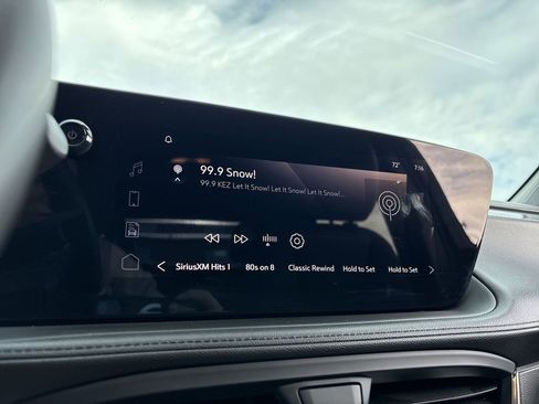 Used 2025 Buick Encore GX Preferred image 13