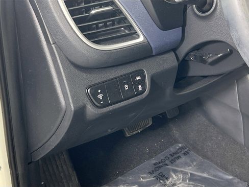 Used 2021 Kia Seltos S image 10