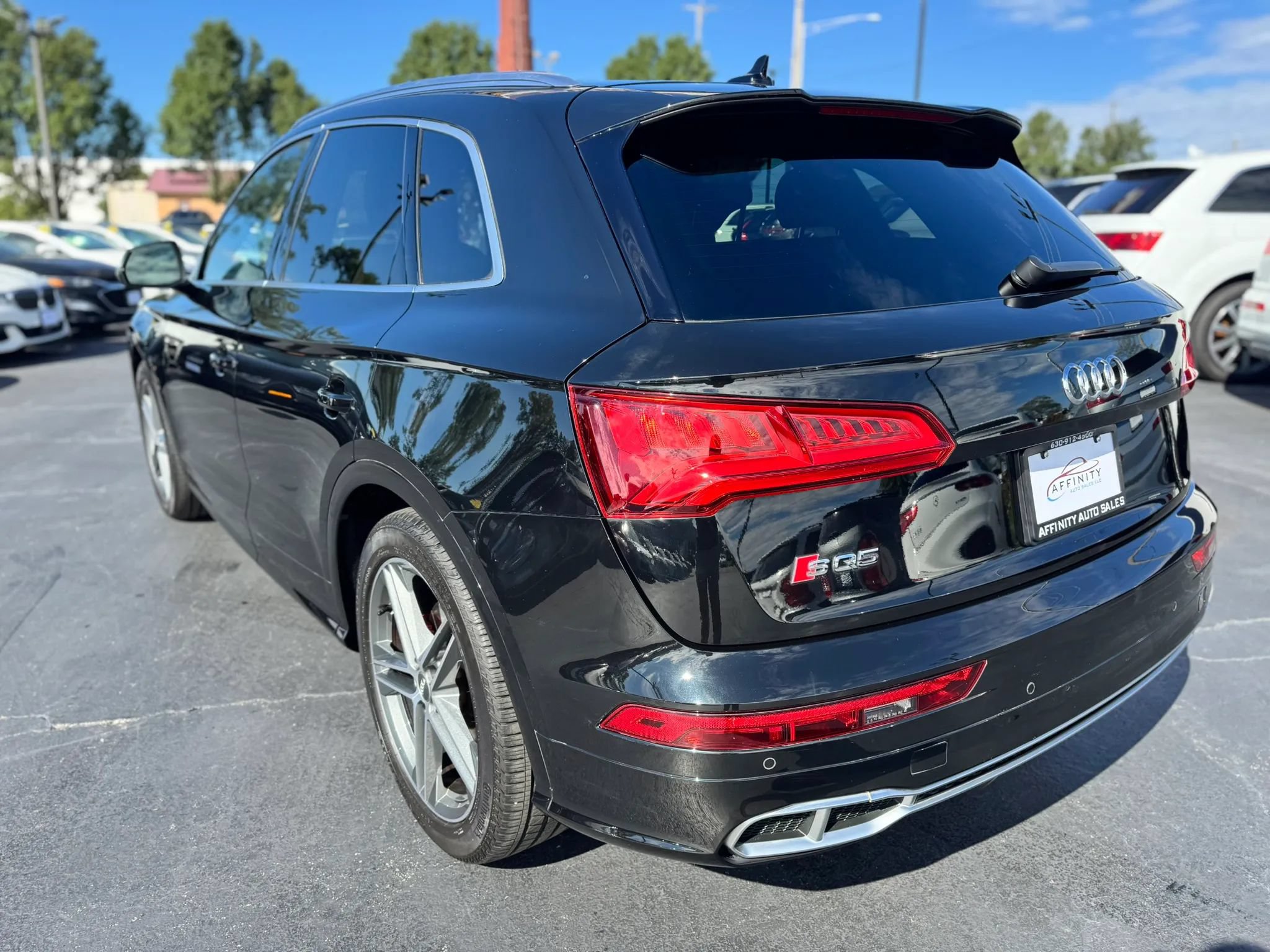 Used 2018 Audi SQ5 Prestige w/ Prestige Package AWD/4WD image 3