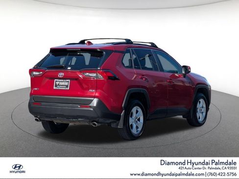 Used 2021 Toyota RAV4 XLE w/ Carpet Mat Package (TMS) FWD image 7