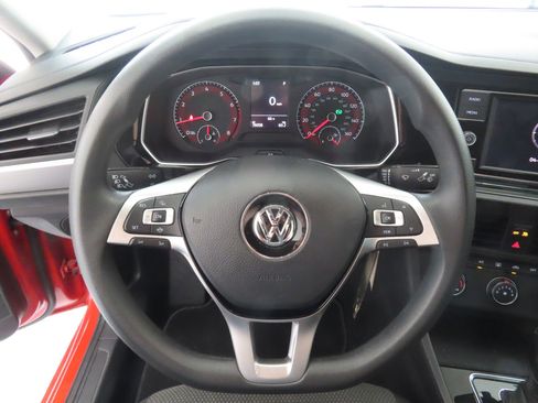 Used 2019 Volkswagen Jetta S image 17