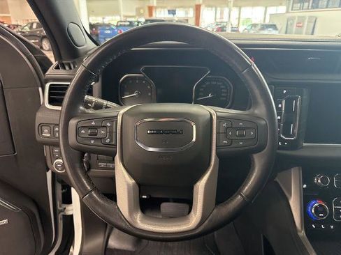 Used 2021 GMC Yukon XL Denali w/ Denali Ultimate Package AWD/4WD image 7