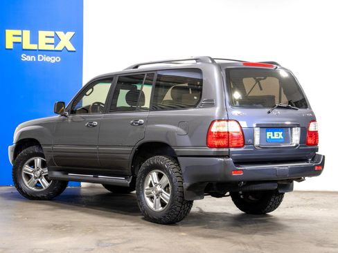 Used 2003 Lexus LX 470 4WD image 2