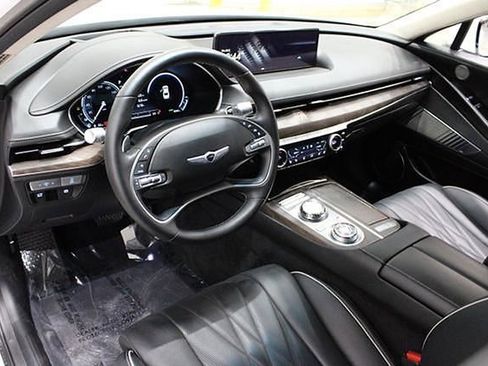 Used 2023 Genesis G80 image 25
