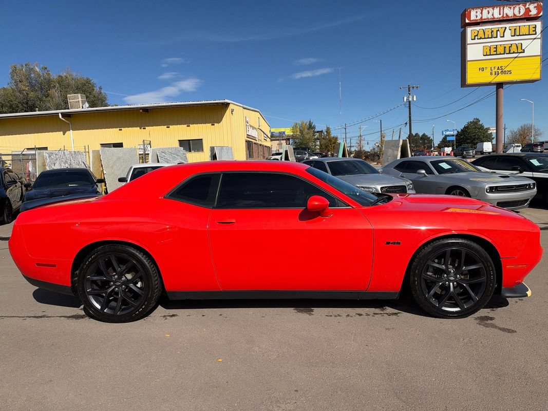 Used 2023 Dodge Challenger R/T RWD image 8