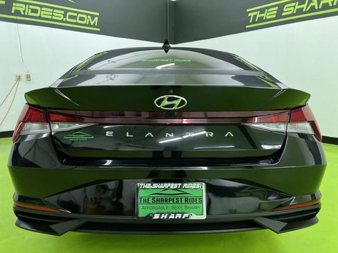 Used 2021 Hyundai Elantra SEL w/ Convenience Package FWD image 8