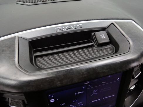 Used 2022 RAM 1500 Big Horn AWD/4WD image 34