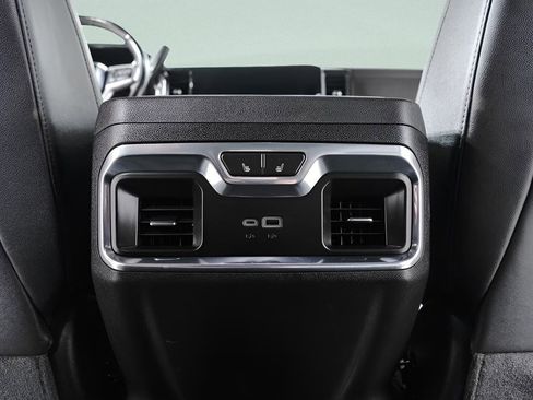 Used 2024 Chevrolet Silverado 2500 LTZ w/ LTZ Convenience Package AWD/4WD image 34